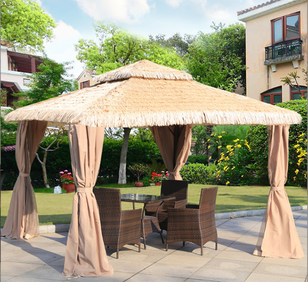 Will the straw on the straw pavilion fly away