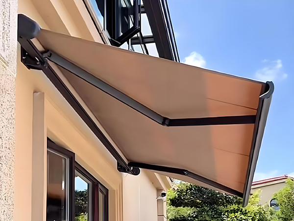 Full box retractable sunshade